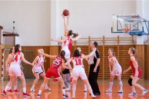 Latihan Defensive Stance yang Benar