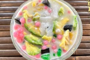 Apa saja bahan untuk membuat es teler khas Indonesia?