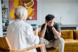 Apakah terapi kognitif perilaku cocok untuk semua masalah mental?