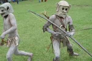 Culture Abis, Suku Asaro "Manusia Lumpur" dari Papua Nugini