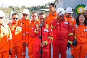 Bahlil Mau Masalah Tambang Raja Ampat Diselesaikan Pakai Adat Papua
