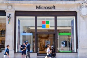 Kebakaran Dekat Kantor Microsoft dan Rudal Iran: Apa yang Sebenarnya Terjadi di Beer Sheva?