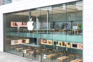 Terancam Tergusur di Negeri Tirai Bambu? Ini Alasan Apple Gagal Luncurkan AI iPhone di China!