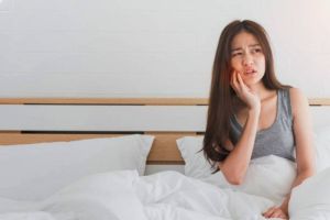 11 Obat Sakit Gigi Alami yang Ampuh dan Tersedia di Rumah—Nomor 4 Bikin Kaget!