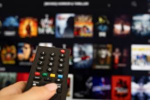 Streaming Bikin Bioskop Sepi? Ini Jawaban Mengejutkan dari Bos Netflix dan Vidio!