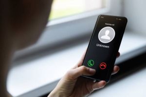 Sering Dapat Telepon Aneh? Begini Cara Blokir Panggilan Spam Otomatis di HP Anda!