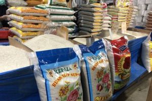 Terungkapnya Skandal Mafia Beras: Kerugian Konsumen Mencapai Rp99,35 Triliun!
