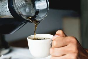 Kenapa Banyak Orang Prancis Tidak Suka Minum Kopi dengan Gula?