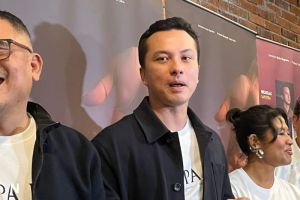 Keberanian dan Persiapan Nicholas Saputra untuk Debut di Film Musikal "Siapa Dia"