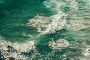 Mengapa Ombak di Pantai Tidak Pernah Berhenti?