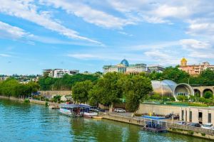 Kenapa Banyak Kota Besar di Dunia Dibangun di Dekat Sungai?