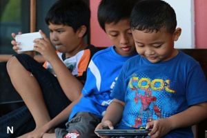 Membangun Komunikasi Keluarga Sebagai Solusi untuk Mengurangi Kecanduan Gadget pada Anak