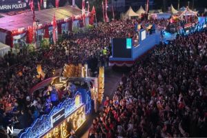 Meriahkan Karnaval Kemerdekaan: Truk Kementerian Hiasi Jalanan Bersama Prabowo