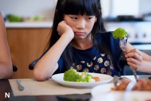 Siasat Membiasakan Anak Terapkan Pola Makan Sehat
