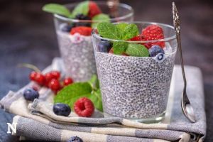 Tips Aman Konsumsi Biji Chia: Superfood Kaya Manfaat yang Perlu Diolah dengan Bijak