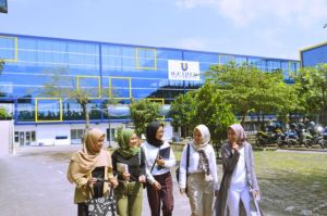Jurusan Manajemen Bisnis Syariah: Kunci SDM Unggul Dukung Halal Value Chain Indonesia