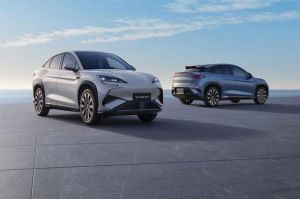 DUEL SUV Listrik TERPANAS! Toyota bZ4X vs BYD Sealion 7 — Mana Yang Lebih Worth It di Indonesia?