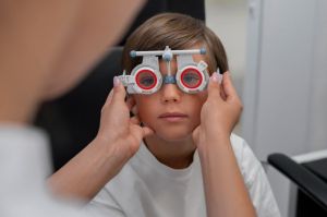 Cara Mengetahui Gejala Miopia pada Mata