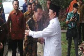 Isu Saracen Bikin Jokowi Limbung dan Prabowo Lambung