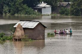 Banjir dan Tanah Longsor di Asia Bagian Selatan, 245 Tewas