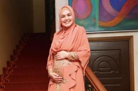 Ini lho Jenis Kelamin Bayi dalam Kandungan Siti Nurhaliza, Penasaran?