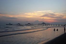 Pantai Alam Indah Tegal Tawarkan Pemandangan Elok di Pesisir Utara Jawa Tengah