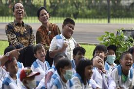 Suasana Ceria di Halaman Istana Kepresidenan Bogor