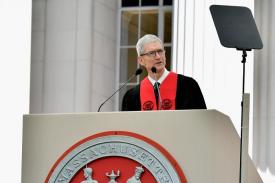 Pesan Cook, CEO Apple Saat Berpidato di MIT Untuk Kawula Muda