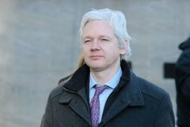 Kedutaan Ekuador Memotong Akses Internet Assange Atas Tweet