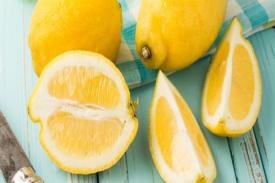 Cegah Sakit : Bersihkan Lidah dan Mulut dengan Lemon