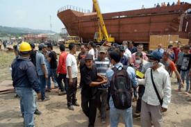 Ledakan di Galangan Kapal Puloampel, Lima Orang Tewas