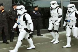 Rusia Memproduksi Baju Perang Stormtrooper, Terinspirasi Film Star Wars?