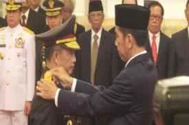 Jokowi Lantik Perwira Remaja TNI-Polri