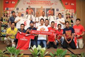Legenda Sepak Bola Arsenal dan Liverpool Berkunjung ke Indonesia