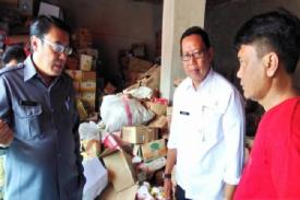 Pabrik Makanan Kadaluarsa di Cirebon di Grebek Polisi