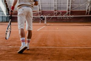 Berbagai Jenis Permukaan Lapangan Tenis dan Perbedaannya