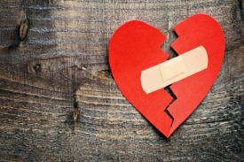 Patah Hati? 6 Kiat Ini Mungkin Berguna Tuk Sembuhkan Hati Kamu
