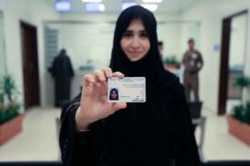 Otoritas Saudi Mengeluarkan Lisensi Pengemudi Pertama Kepada Wanita