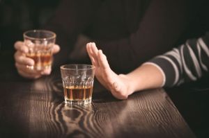 Minum Alkohol Berlebihan Bisa Merusak Pengelihatan
