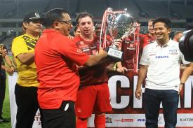 Legenda Liverpool dan Arsenal Puas Bermain di Indonesia