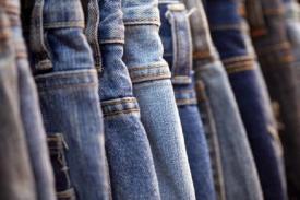 Apakah Anda Tahu Jika Ternyata Celana Jeans Dulunya Celana Para Buruh?