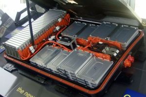 Baterai Mobil Listrik jangan Asal Ngecas