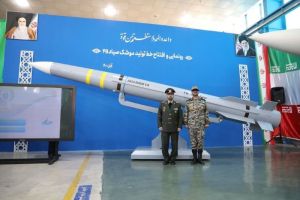 Iran Membanggakan Kekuatan Militer dengan Peluncuran Bavar-373
