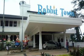 Hobi Berfoto? Bandung Memiliki Rabbit Town Objek Foto Nan Cantik