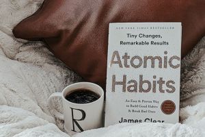 7 Highlight Review Buku Atomic Habits oleh James Clear untuk Kehidupan Kita