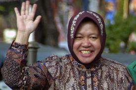 Risma Keliling Jawa Timur Untuk Memenangkan Pasangan Calon Gubernur Jatim Gus Ipul-Puti Guntur Soekarno