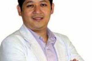 Andre Setiawan Suryadi Dokter Humanis yang Senang Melukis