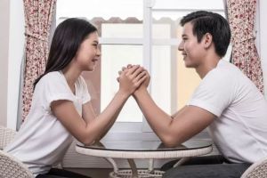 Pahami 5 Tipe Love Language Anda dengan Pasangan