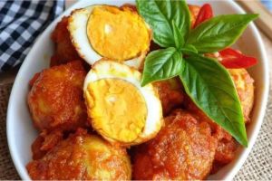 Resep Telur Bumbu Rujak: Lauk Makan Malam Praktis ala Kuliner Indonesia
