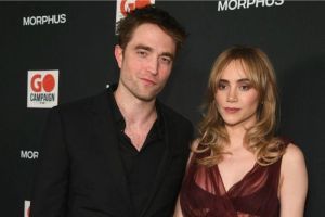 Pasangan Robert Pattinson dan Suki Waterhouse menghadiri acara GO Campaign's Annual Gala 2023 di Citizen News Hollywood, Los Angeles, pada 21 Oktober 2023